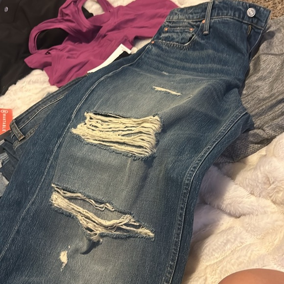 Mother Denim
Downlow Spinner Heel Straight Leg Jeans - Picture 7 of 12